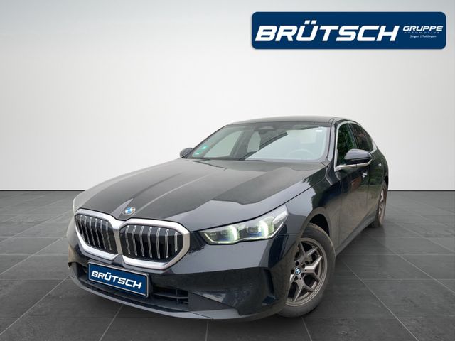 BMW 520 i Limousine Automatik / LED / NAVI / HARMAN-