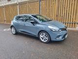 Renault Clio 1.2 16V 75 Limited, 8- fach bereift - Renault Clio: 16v