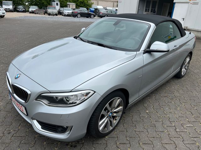 BMW 220d Aut Cabrio Luxury Navi Xen Leder Kamera