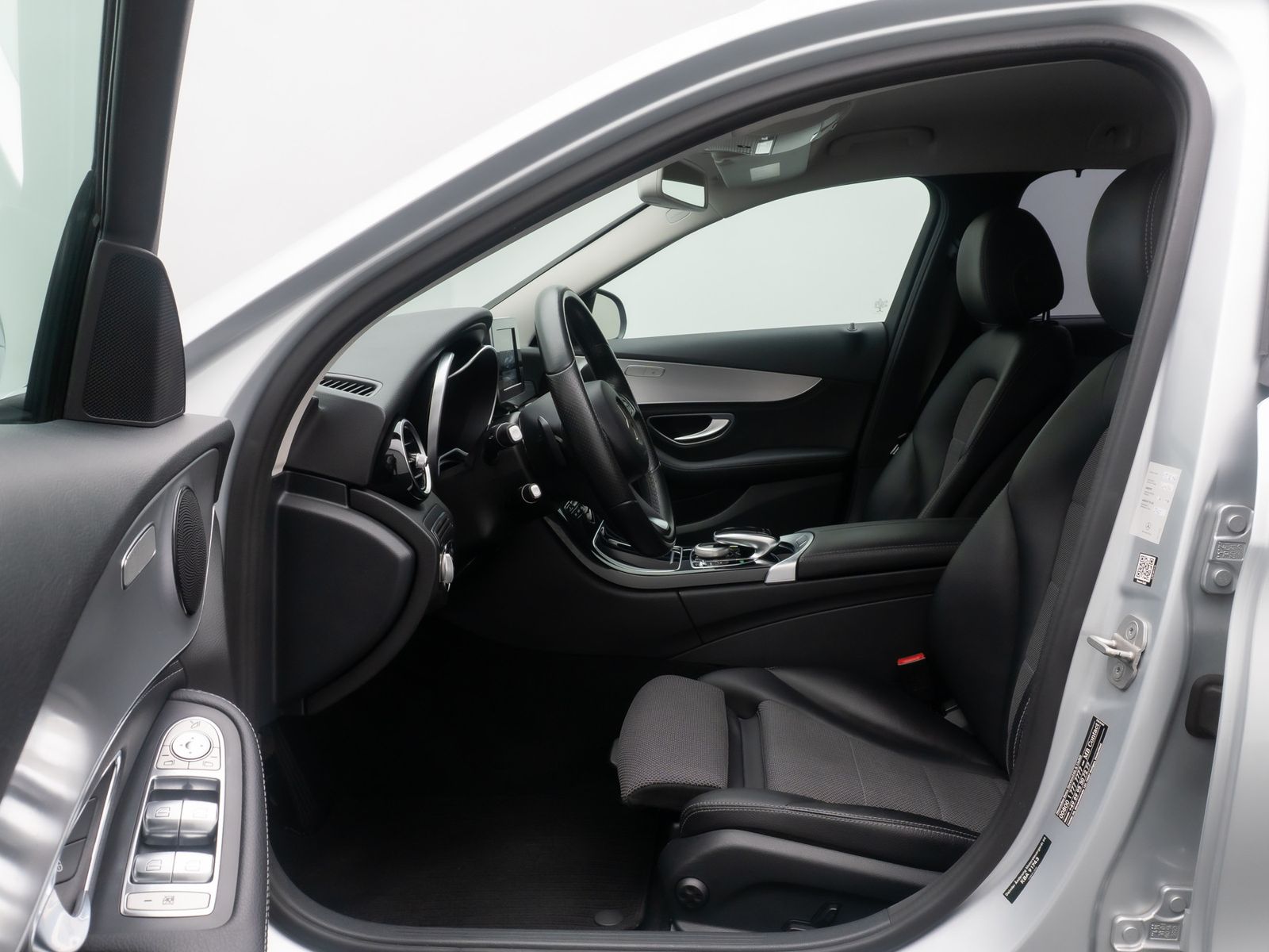 Fahrzeugabbildung Mercedes-Benz C 250 BlueTec PDC AHK Tempomat HiFi LED Businnes