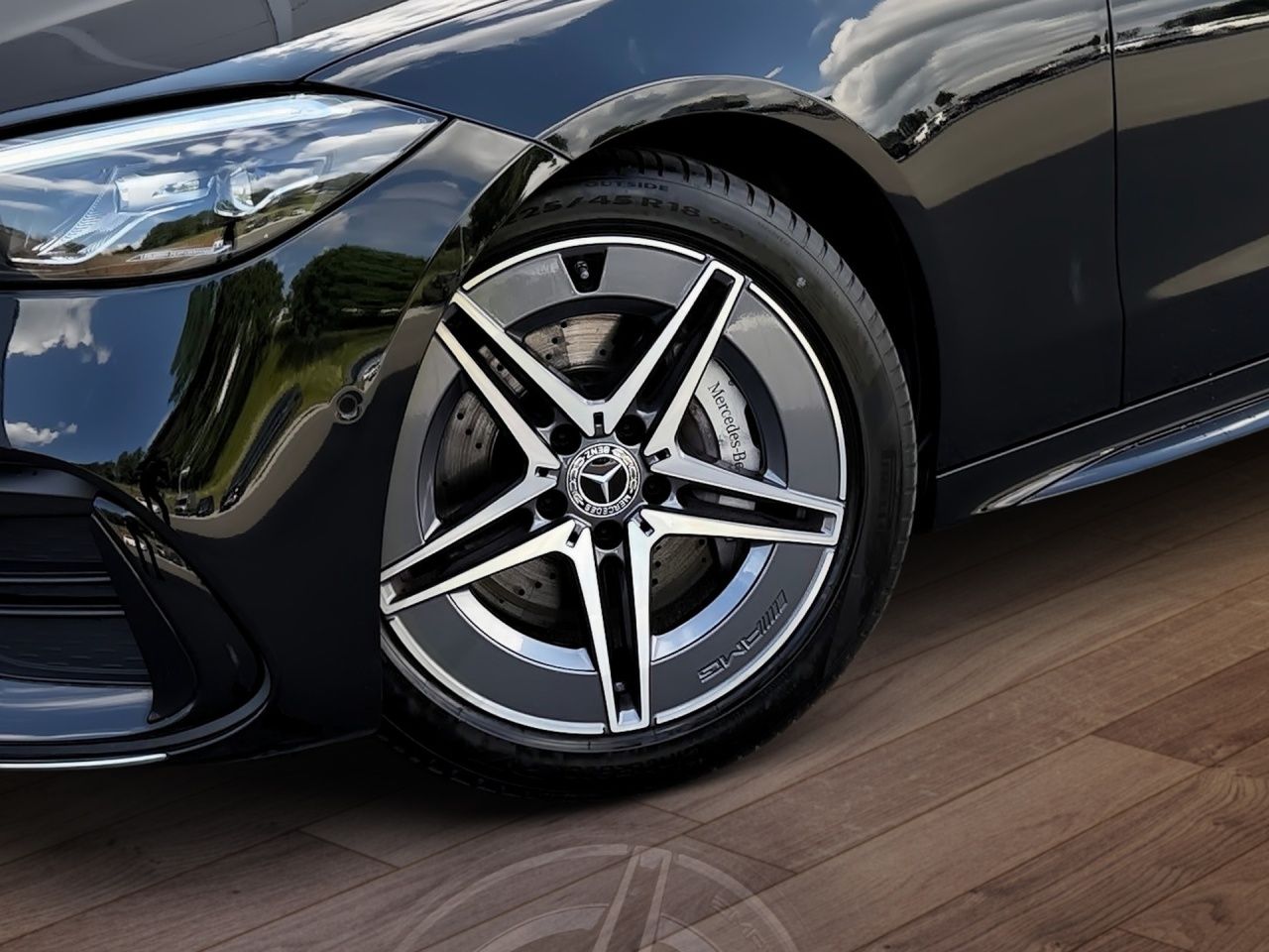 Fahrzeugabbildung Mercedes-Benz C 300 d T-Modell AMG+AHK+AMBIENTE+KAMERA+LED+