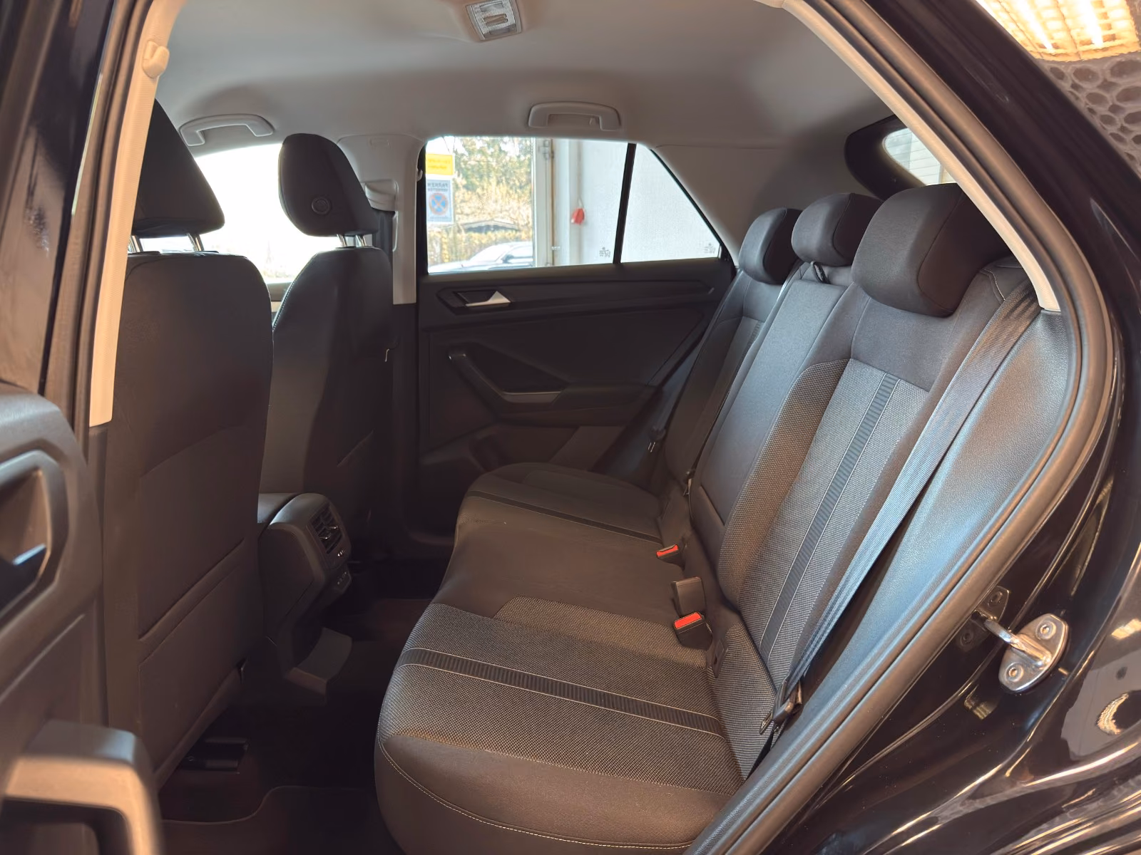 Volkswagen T-Roc 1.5 TSI DSG Life*AHK*LED*Navi*SHZ*PDC*, миниатюра 18