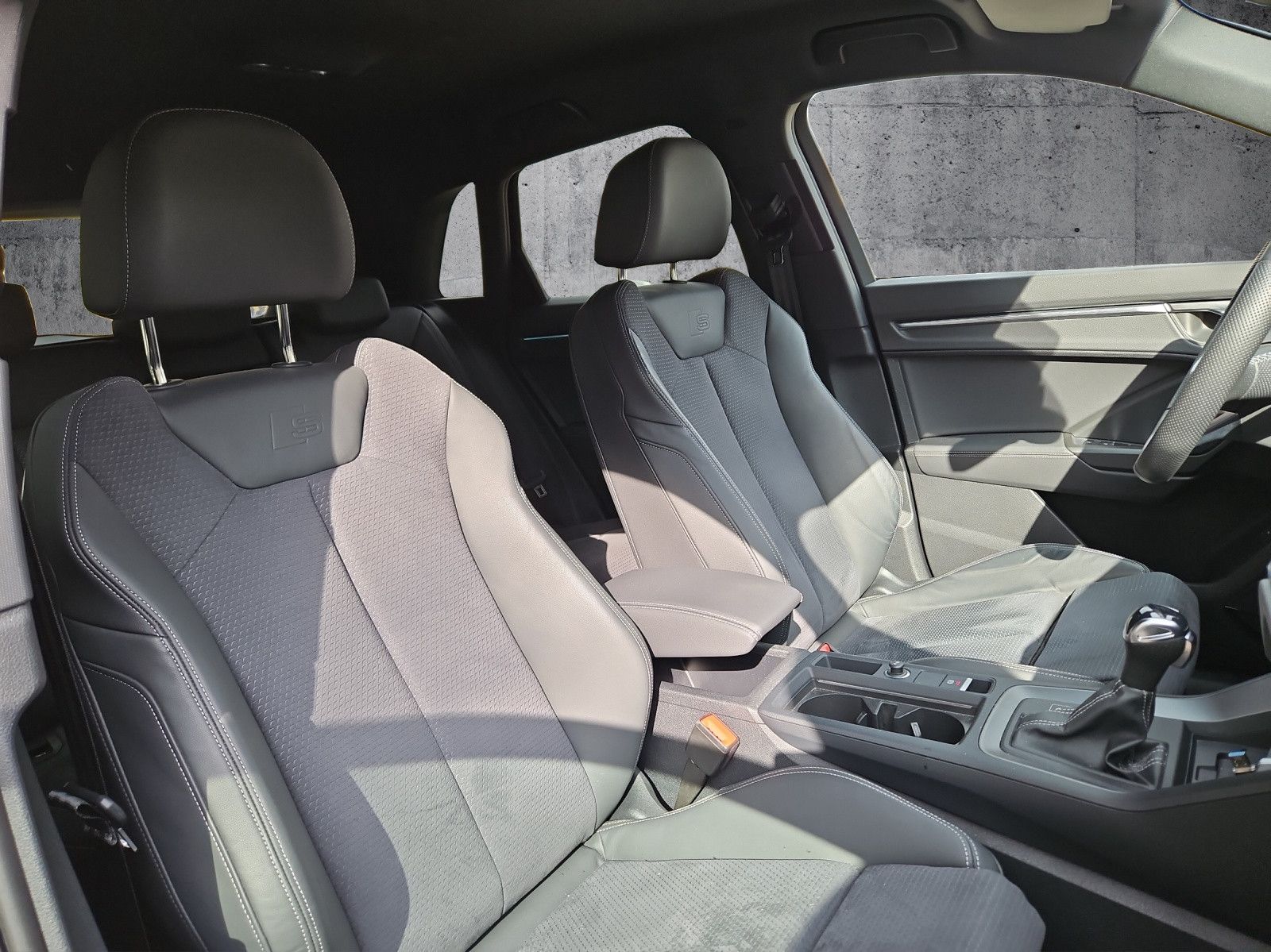 Q3 40 TFSI quattro S tronic S line schwarz Optik