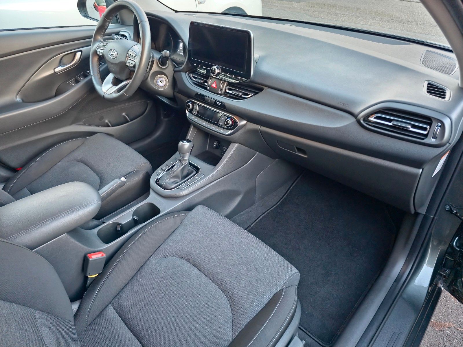 Hyundai i30 ,Mild-Hybrid,LED,Navi,Kamera,Alu,Automatik foto 12