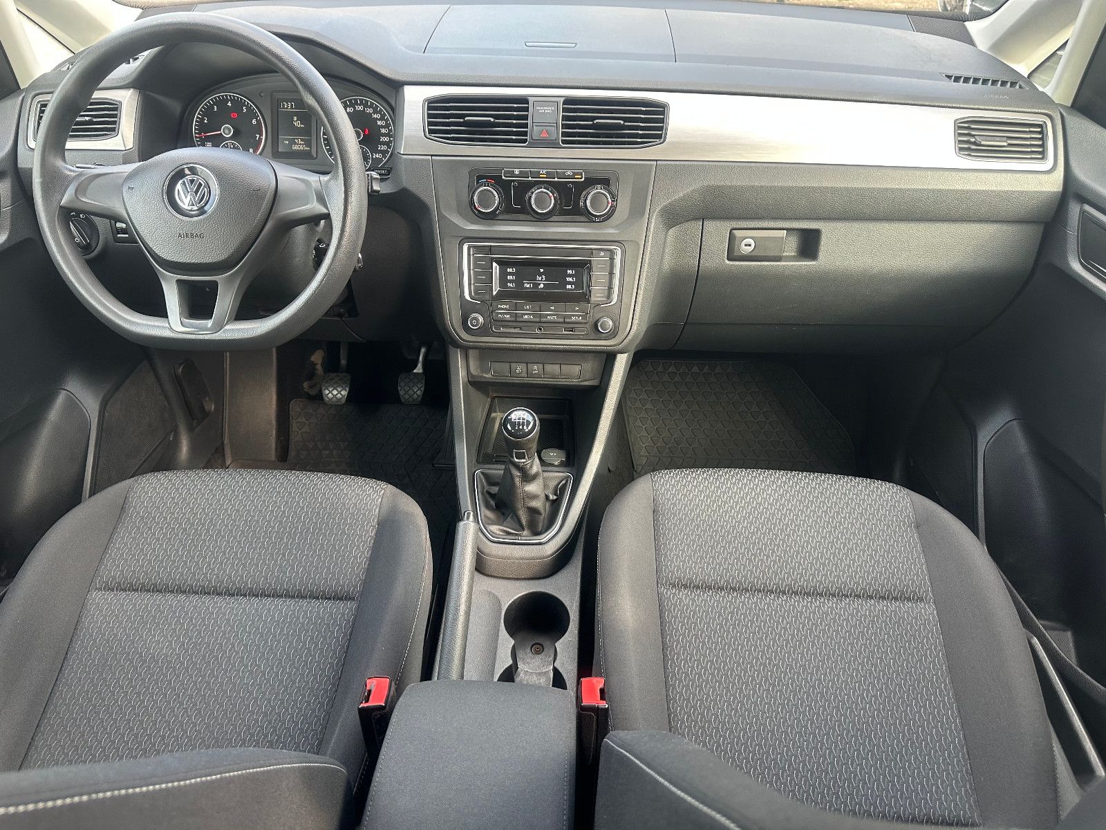 Fahrzeugabbildung Volkswagen CADDY TRENDLINE BMT*WENIG KM*