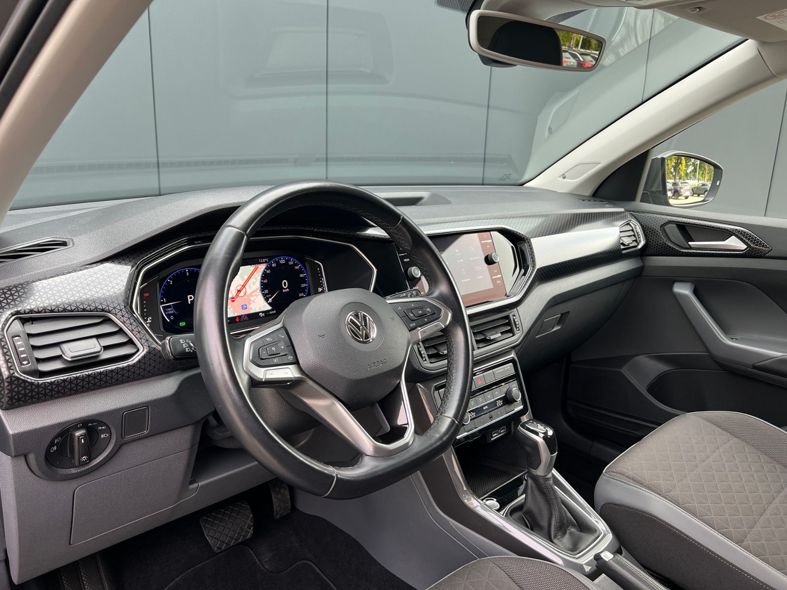 Fahrzeugabbildung Volkswagen T-Cross Style 1.6 TDI DSG *Beats, LED, ACC*