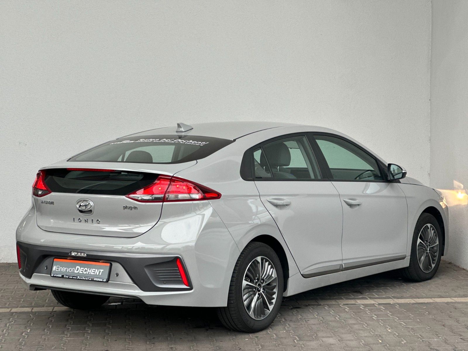 Fahrzeugabbildung Hyundai IONIQ Trend Plug in Hybrid 1.6l 141PS Kamera!