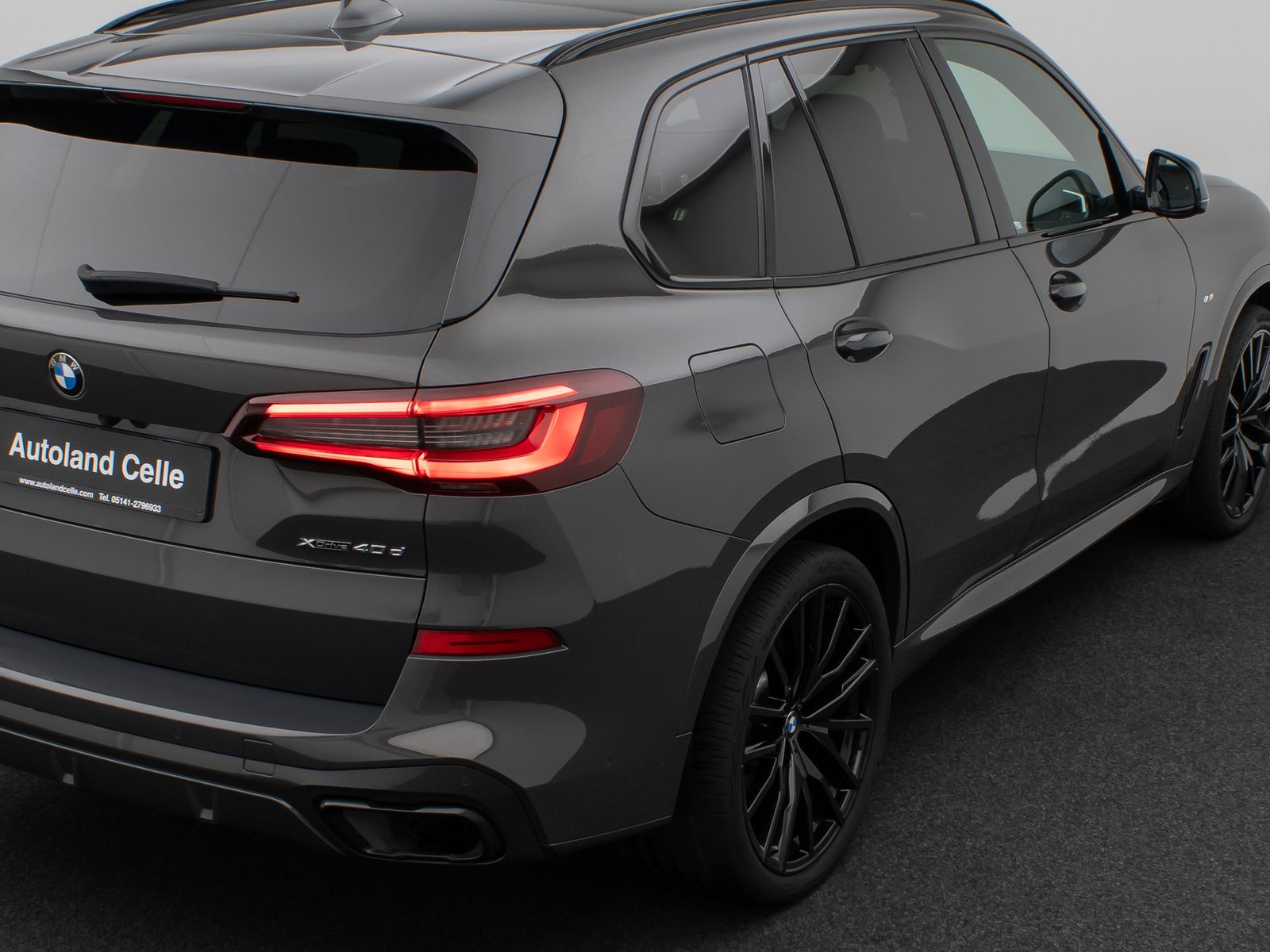 Fahrzeugabbildung BMW X5 xD40d M Sport Panorama Kamera HUD DAB HiFi
