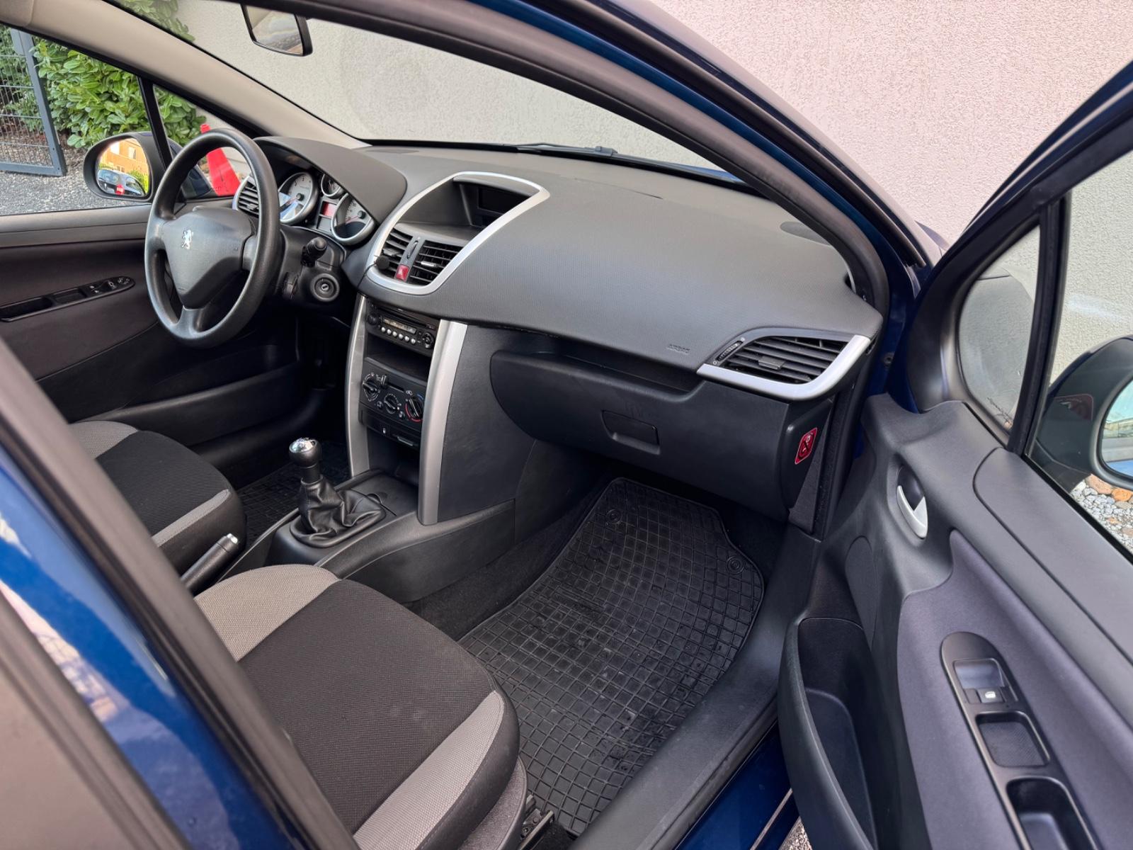 Peugeot 207 2008 — photo 12