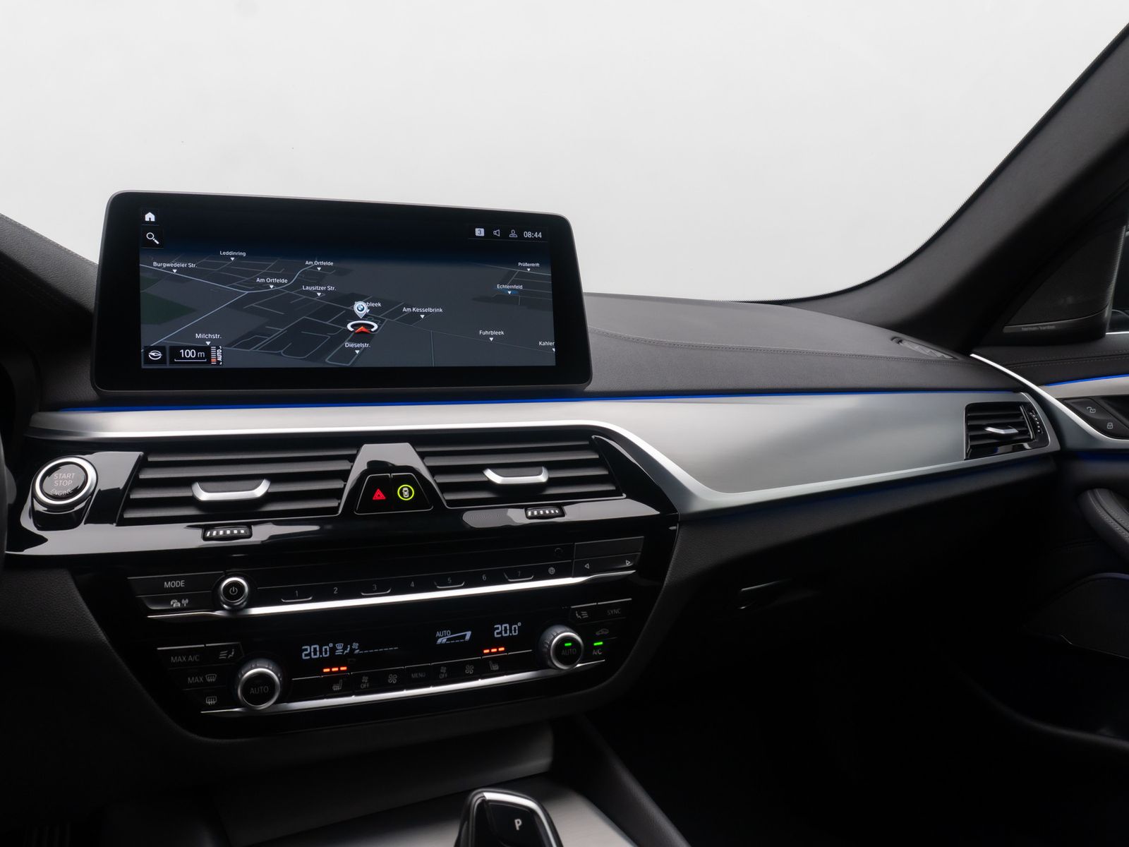 Fahrzeugabbildung BMW 530d HUD 360&deg; Laser DAB H/K AHK Sport 18Zoll