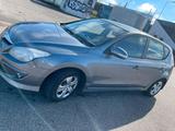Hyundai i30 CW 1.4 Benzin  TÜV bis 02/202... - Hyundai i30 aus 2011: Cw