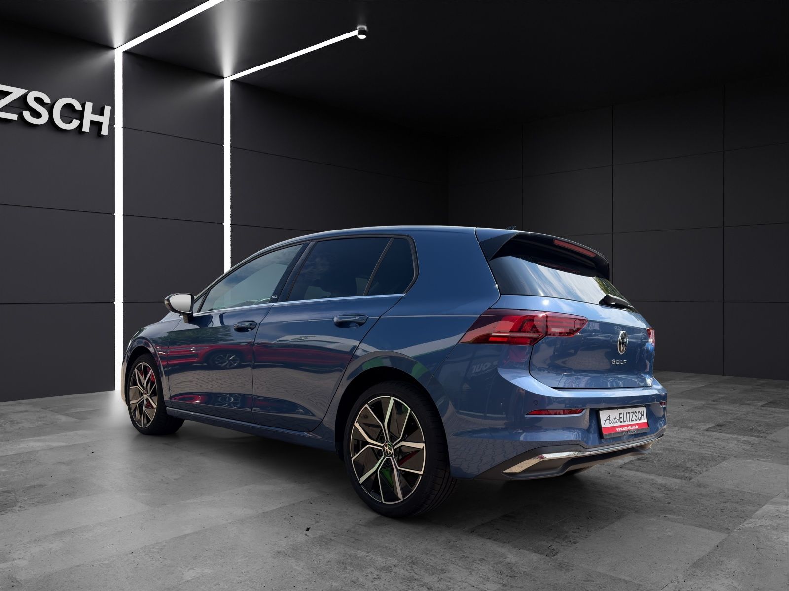 Fahrzeugabbildung Volkswagen Golf VIII EDITION 50 Matrix Navi ACC AHK PANO HU