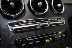 Fahrzeugabbildung Mercedes-Benz C 220 LIM. AMG LINE NAVI/LED/SH/ACC/PDC/BI-COLOR