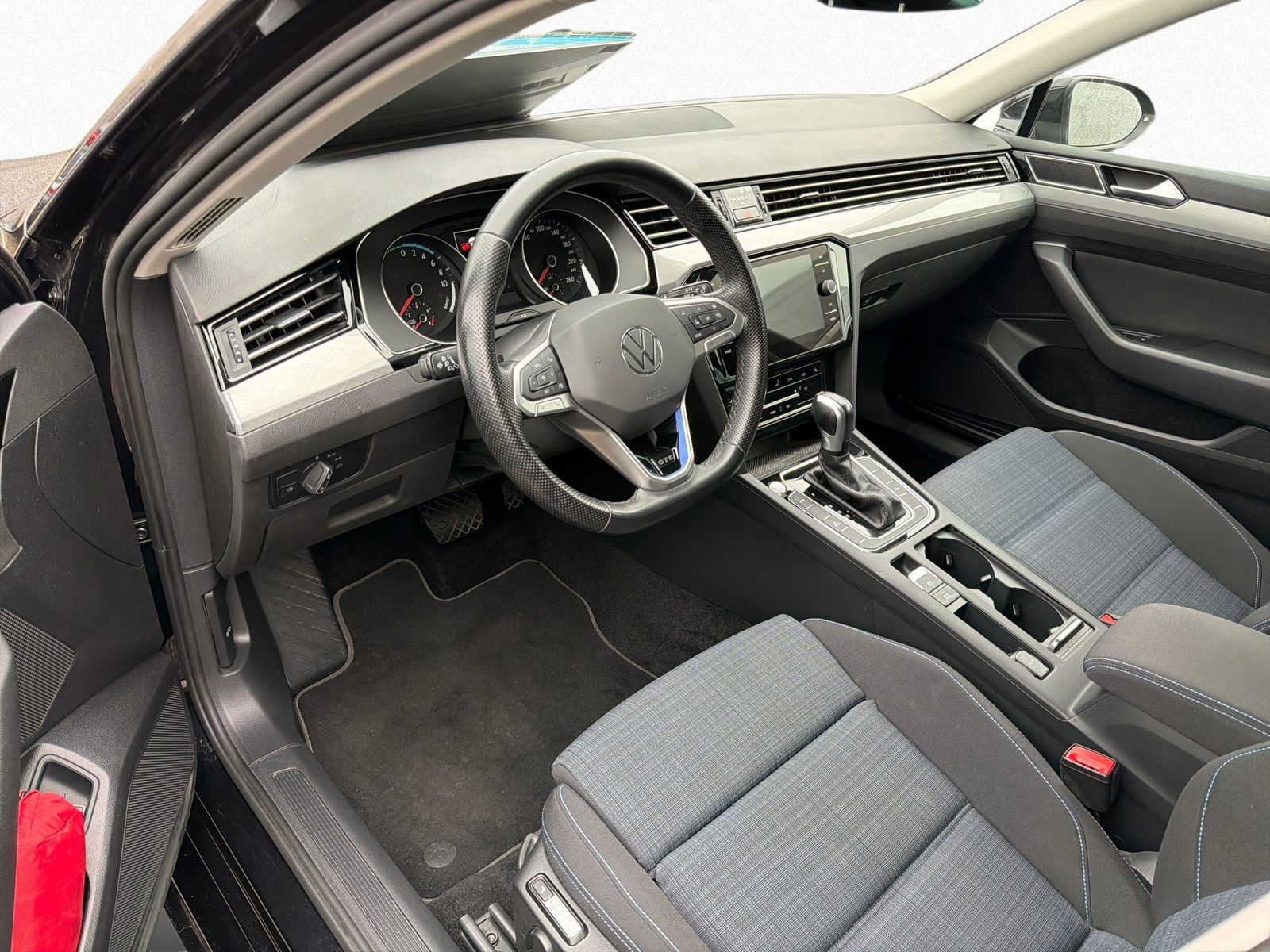 Volkswagen Passat - Bild 10