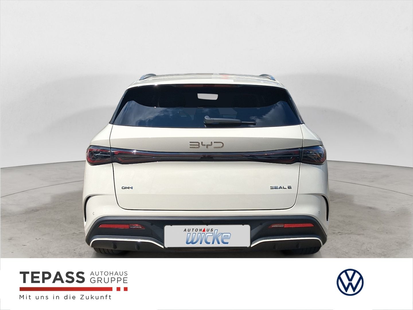 BYD SEAL 6