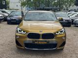 BMW X2 20 i M Sport TÜV NEU*Autom*HeadUp*Pano-Dach - mit Benzin-Antrieb: Gold