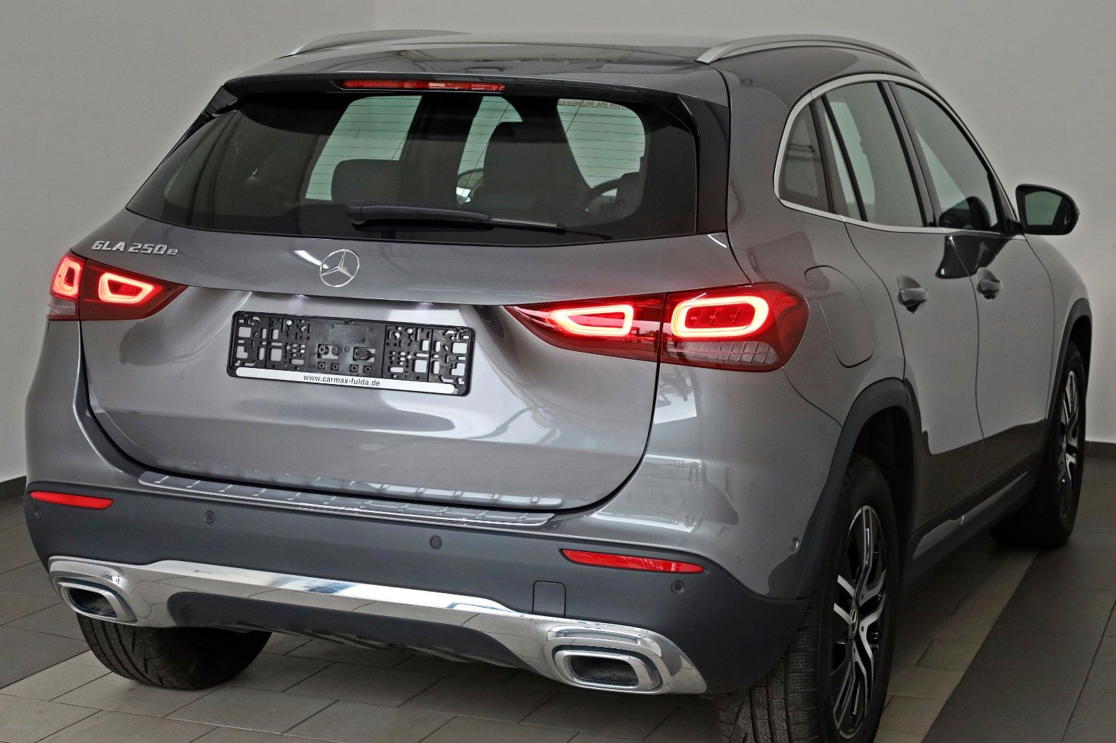 Fahrzeugabbildung Mercedes-Benz GLA 250e Progressive Leder,Navi,LED,Park-Paket