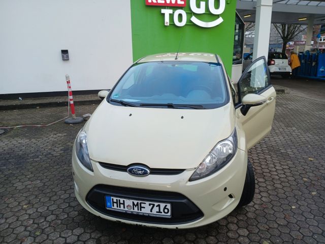 Ford Fiesta Trend + 182.000 km + ERSTER BESİTZER