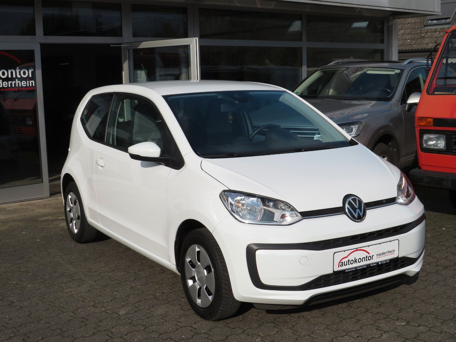 Fahrzeugabbildung Volkswagen up! KAMERA PDC MAPS&MORE GRA DAB 1.HD