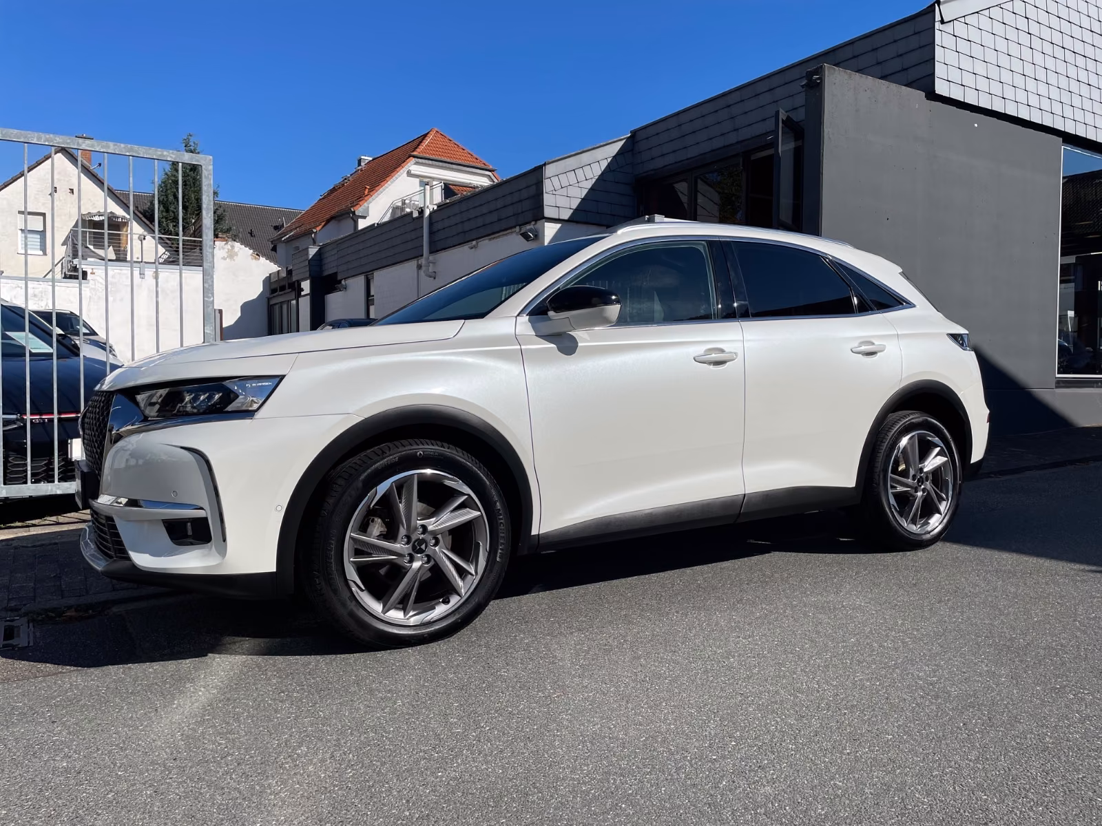 DS Automobiles DS7 Crossback Bastille + |OPERA|Massage|NightVis
