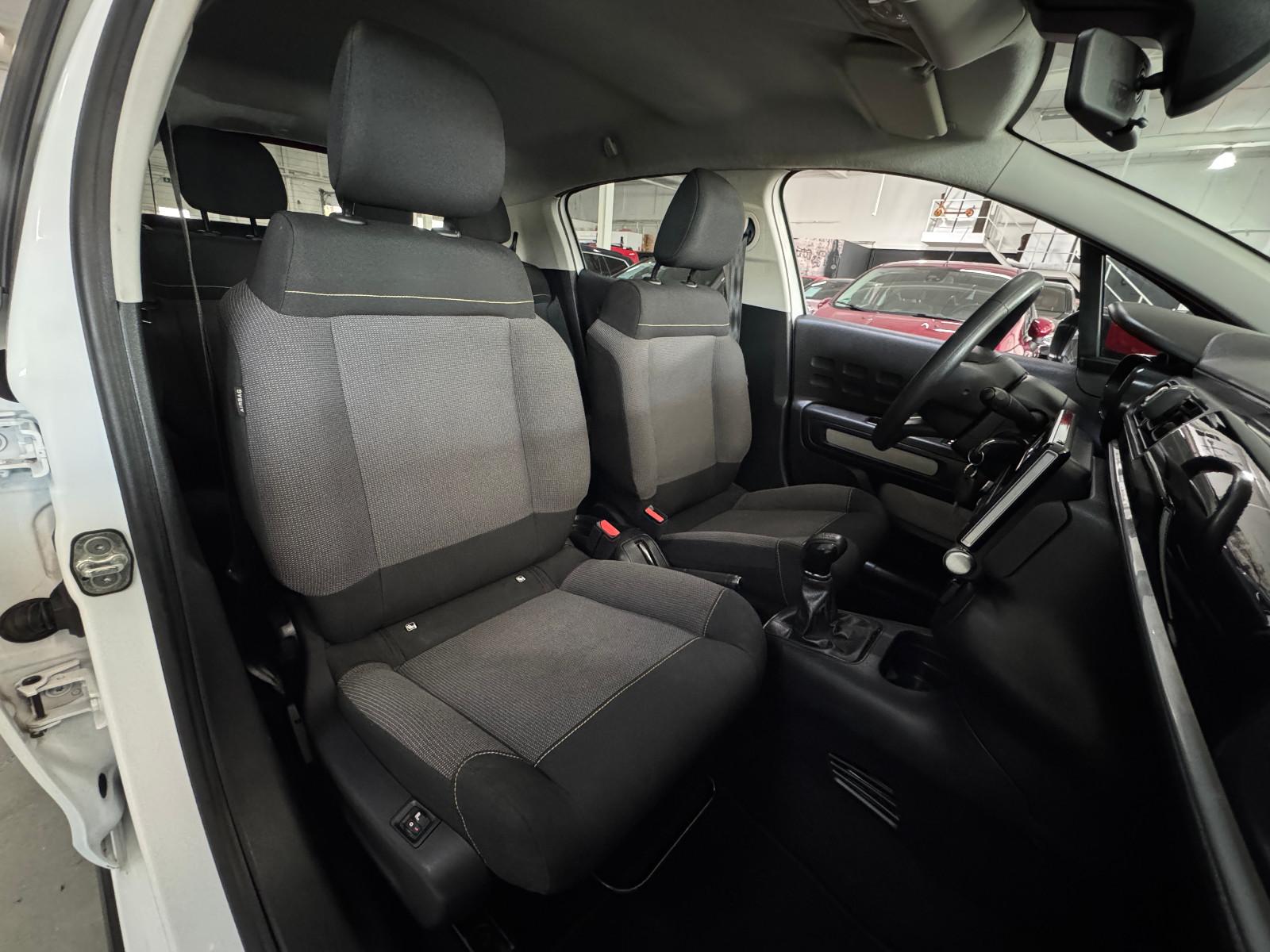 Citroën C3 1.2 FEEL SITZHEIZUNG KLIMA PDC LED 17 ZOLL