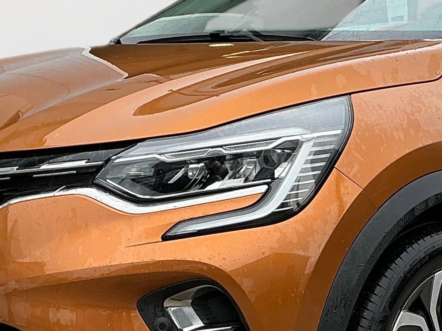 Fahrzeugabbildung Renault CAPTUR INTENS E-TECH Plug-in 160 (MY21.2)