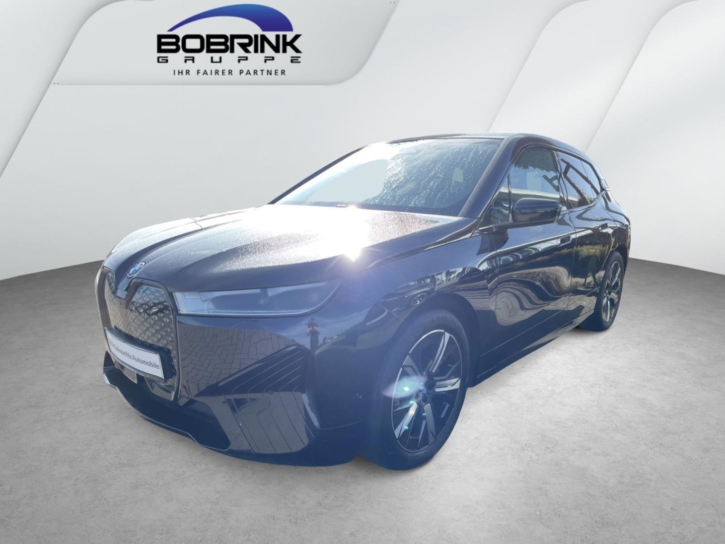 BMW iX xDrive40 Elektro Sport AHK Navi ParkAss. Shz foto 1