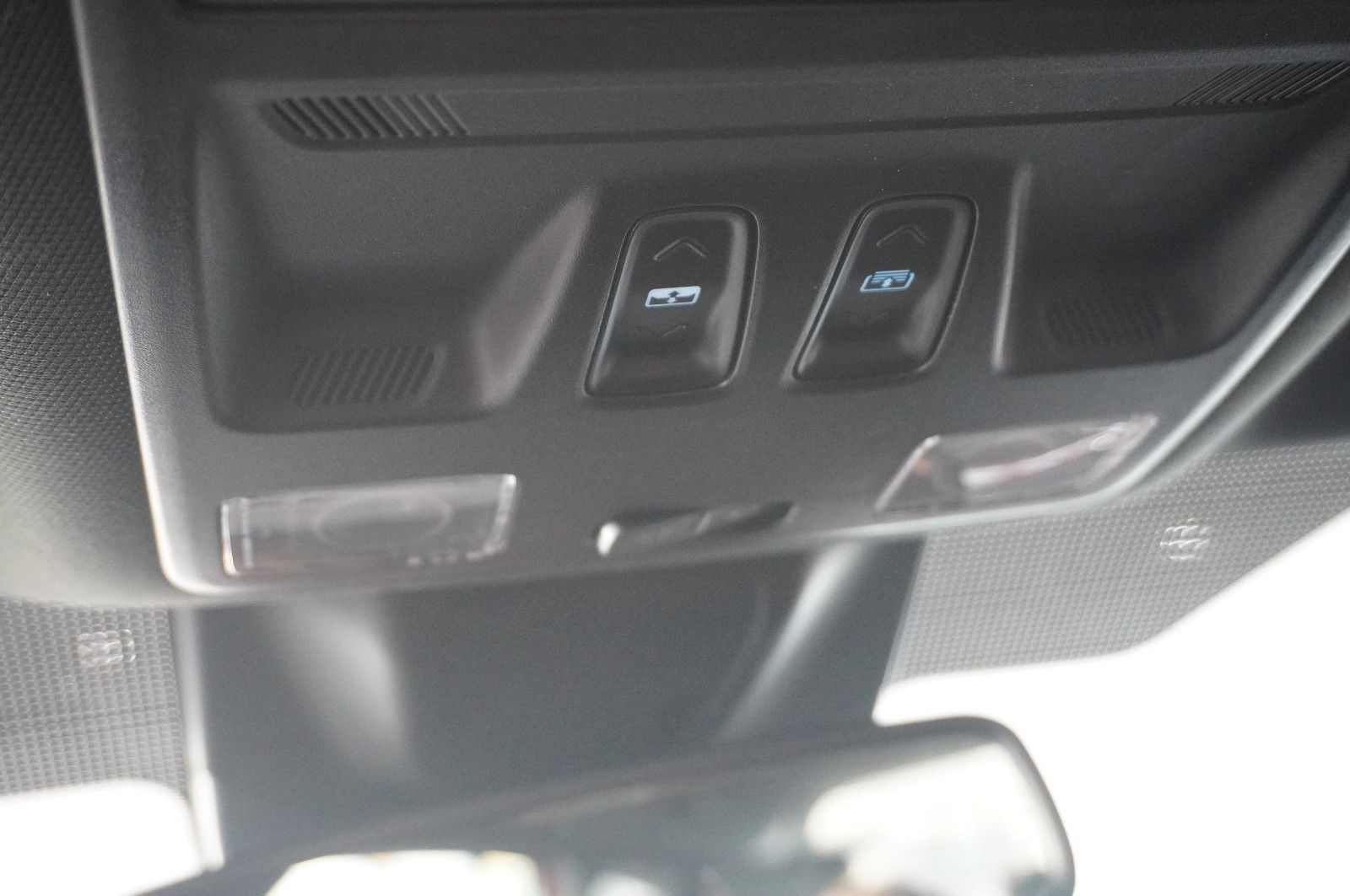 Fahrzeugabbildung Ford Focus 1,0 ST LINE SPORT NAVI/LED/KAMERA/PANO./SH