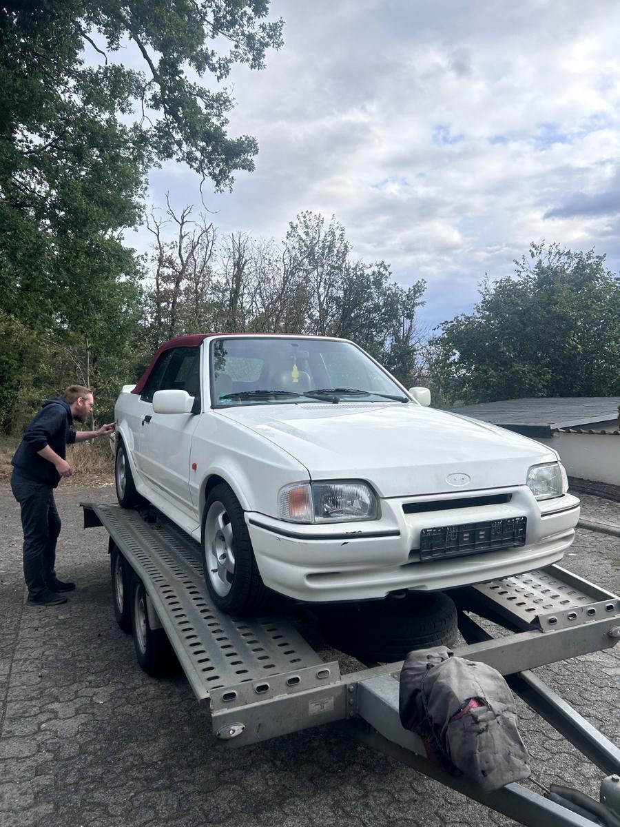 Ford Escort Cabrio Mk 4 "All White" Sonderedition 