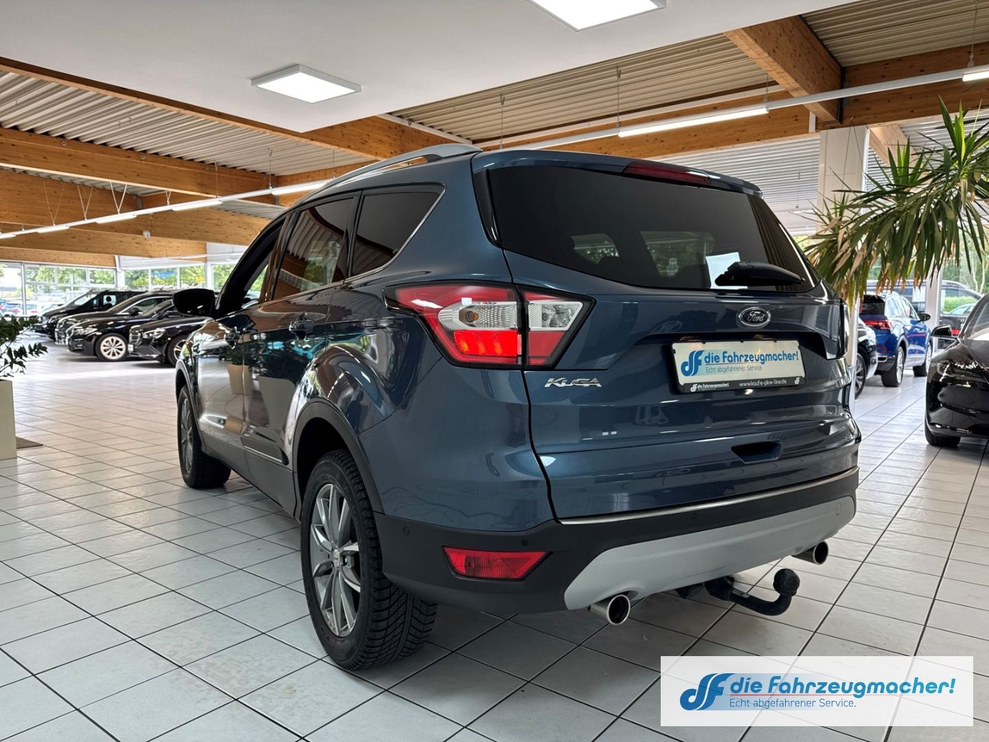 Fahrzeugabbildung Ford Kuga Trend 1.5 EcoBoost EU6d-T DAB SHZ LenkradHZ