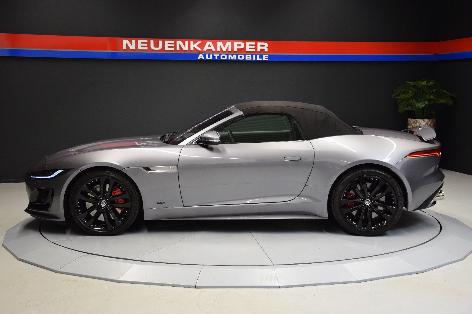 Fahrzeugabbildung Jaguar F-Type Cabrio R-Dynamic Memory Vollleder S-AGA