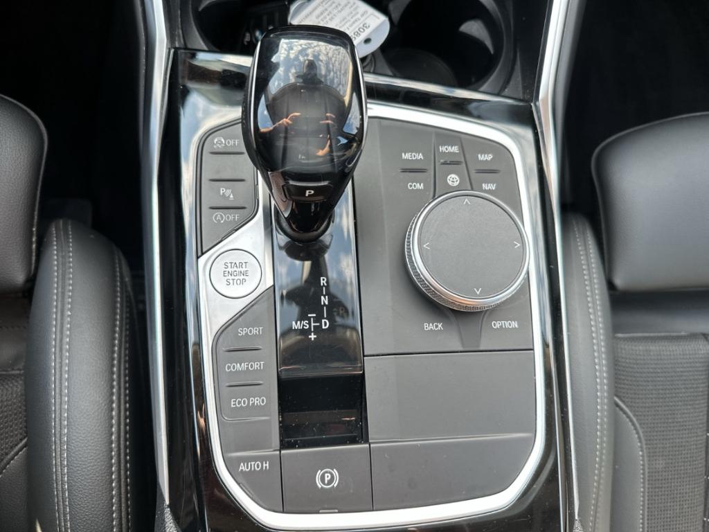 BMW 320 iA Touring SportLine ACC LED SHZ Navi PDCv+h