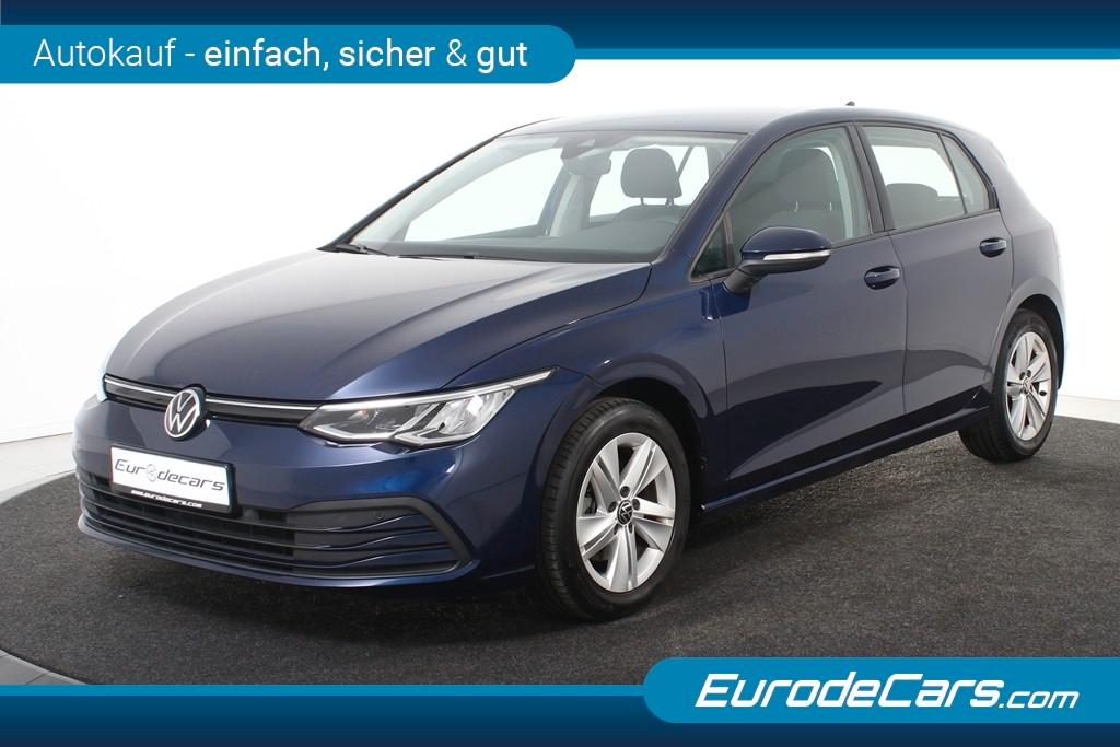 Volkswagen Golf 1.5 eTSI Life *1.Hand*Navi*Ambiente*Kamera*