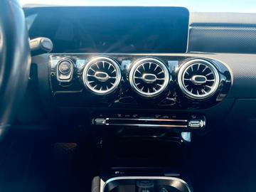 صورة مصغرة 12 لـ 2019 Mercedes-BENZ A 220