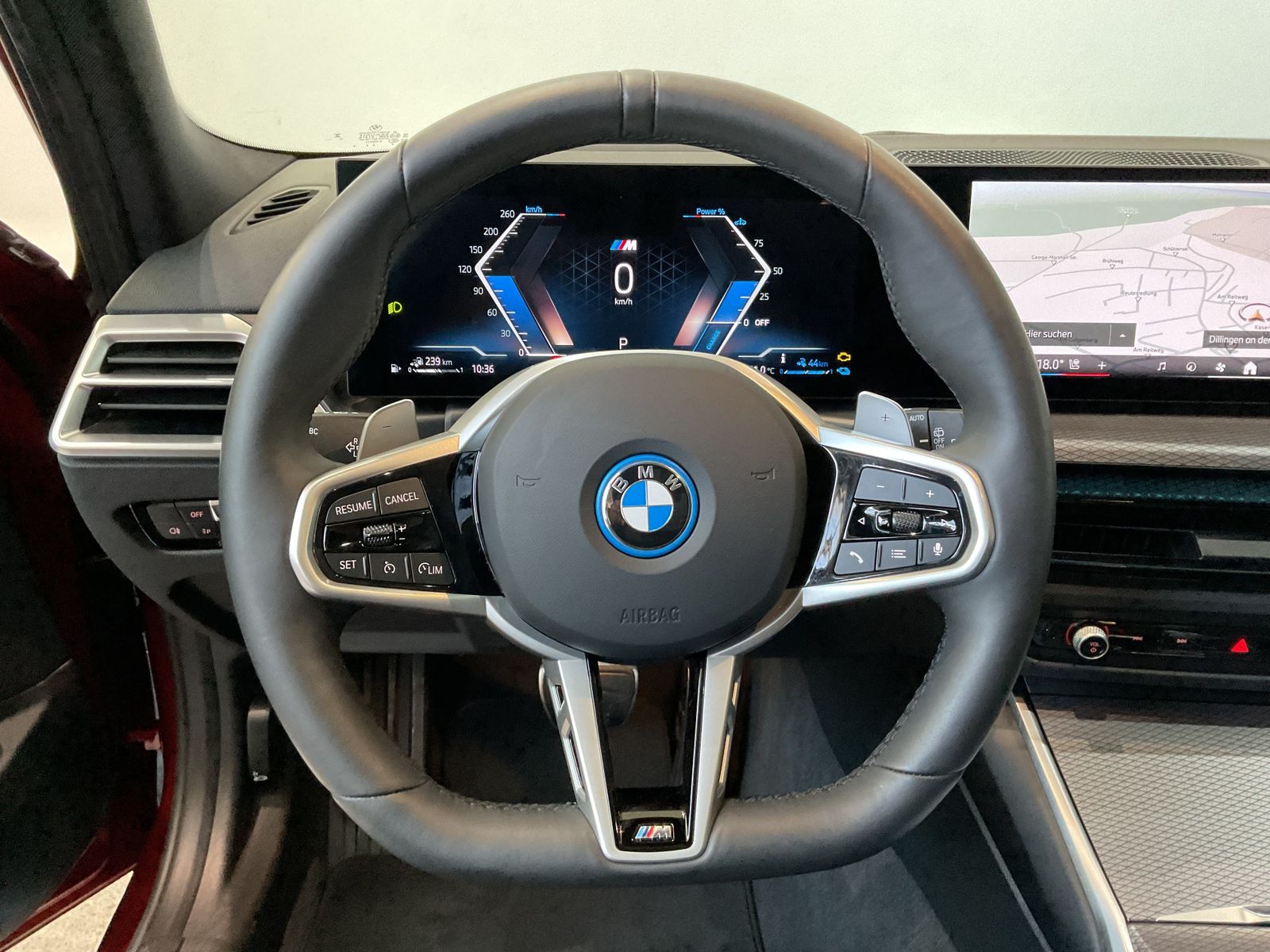 Fahrzeugabbildung BMW 330e xDrive Lenkradhzg. | M Sportpaket pro | Pan