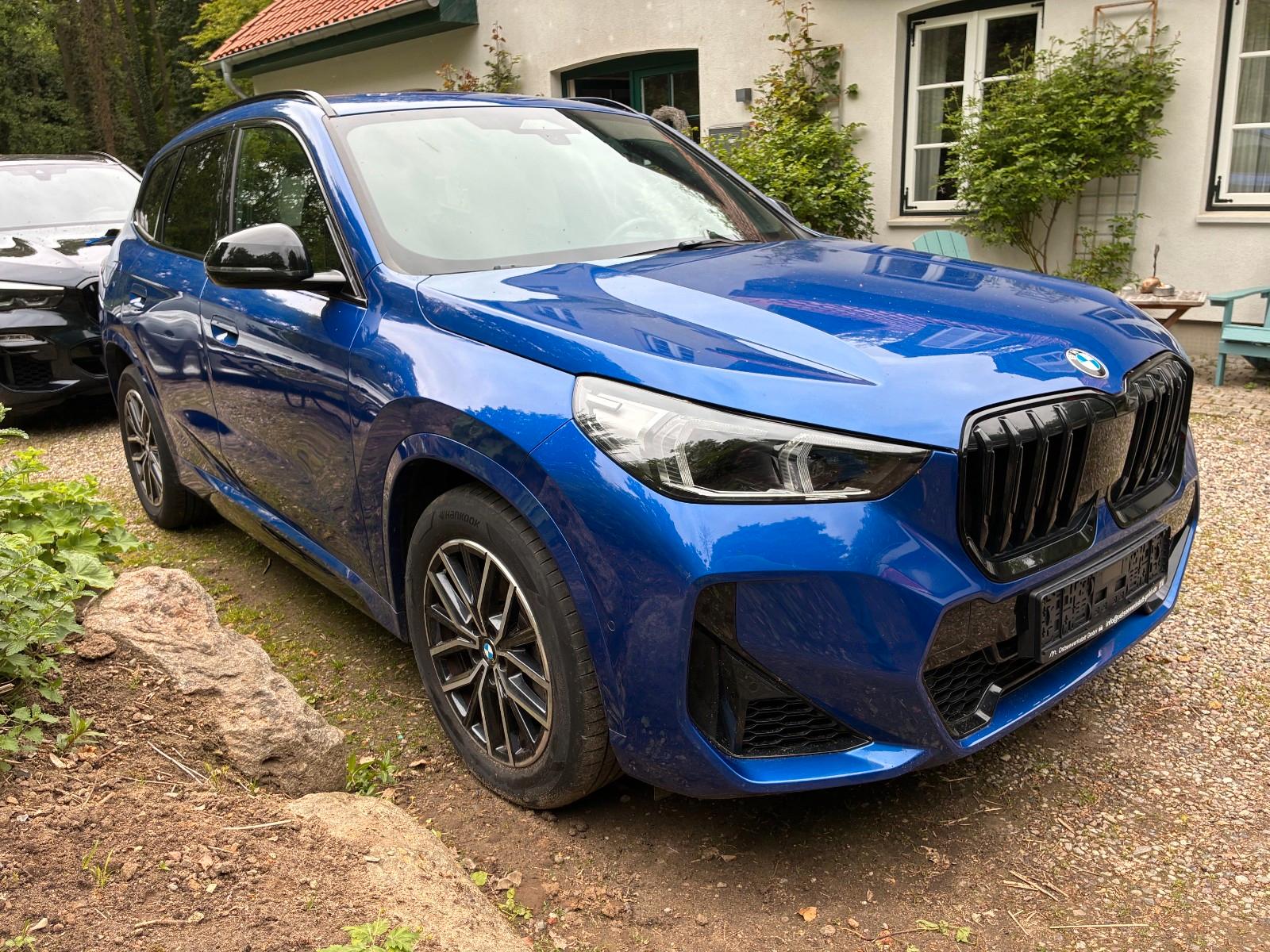 BMW X1 xDrive23i -M-Sport - Memory - AHK
