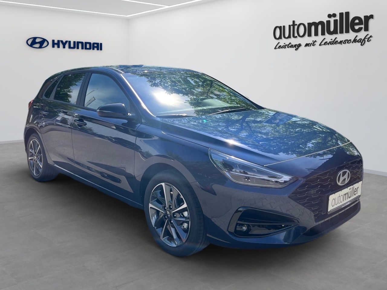Fahrzeugabbildung Hyundai i30 TREND 2xKlima AUT DynLicht Kam. KlimaA LED