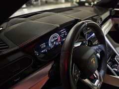 Fahrzeugabbildung Lamborghini Urus (BANG&OLUF/3D-CAM/PANO/MASSAGE/2xTV/STYLE