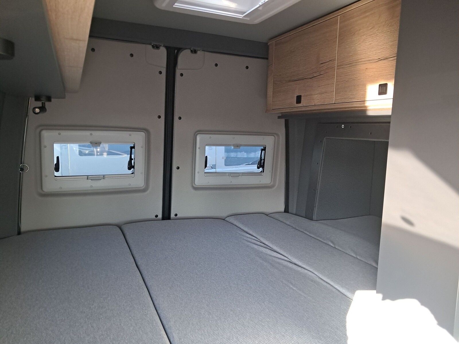 Fahrzeugabbildung Pössl Roadstar X Mercedes 190 PS Solar, Dachklima,
