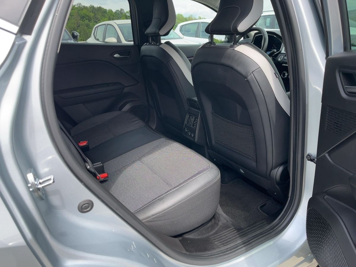 Fahrzeugabbildung Renault Captur TECHNO E-TECH Plug-in 160 ABS Fahrerairba