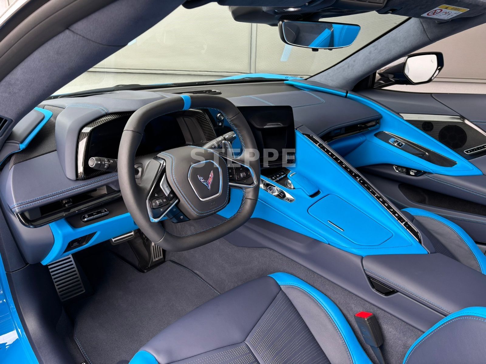 Corvette C8 Stingray Convertible 3LT Europamodell STEPPE