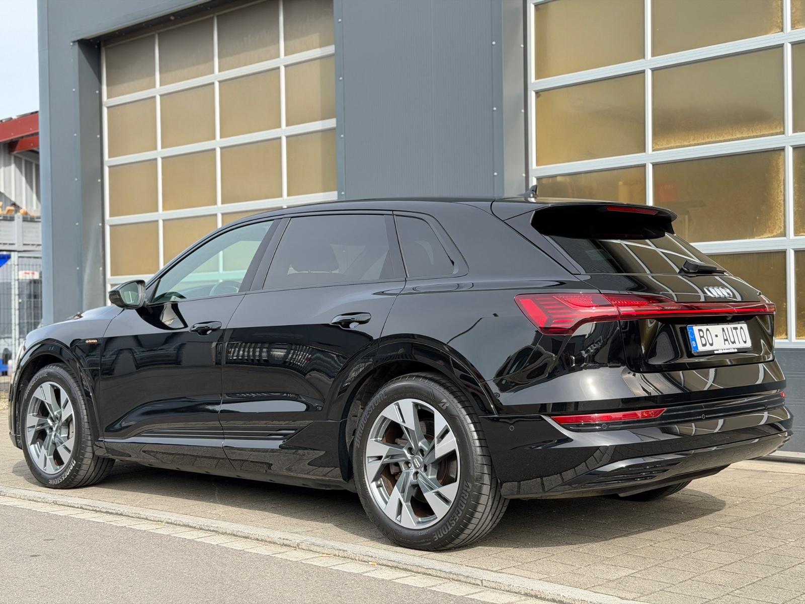 Audi e-tron 55 quattro S-LINE Leder Volllack Key 20