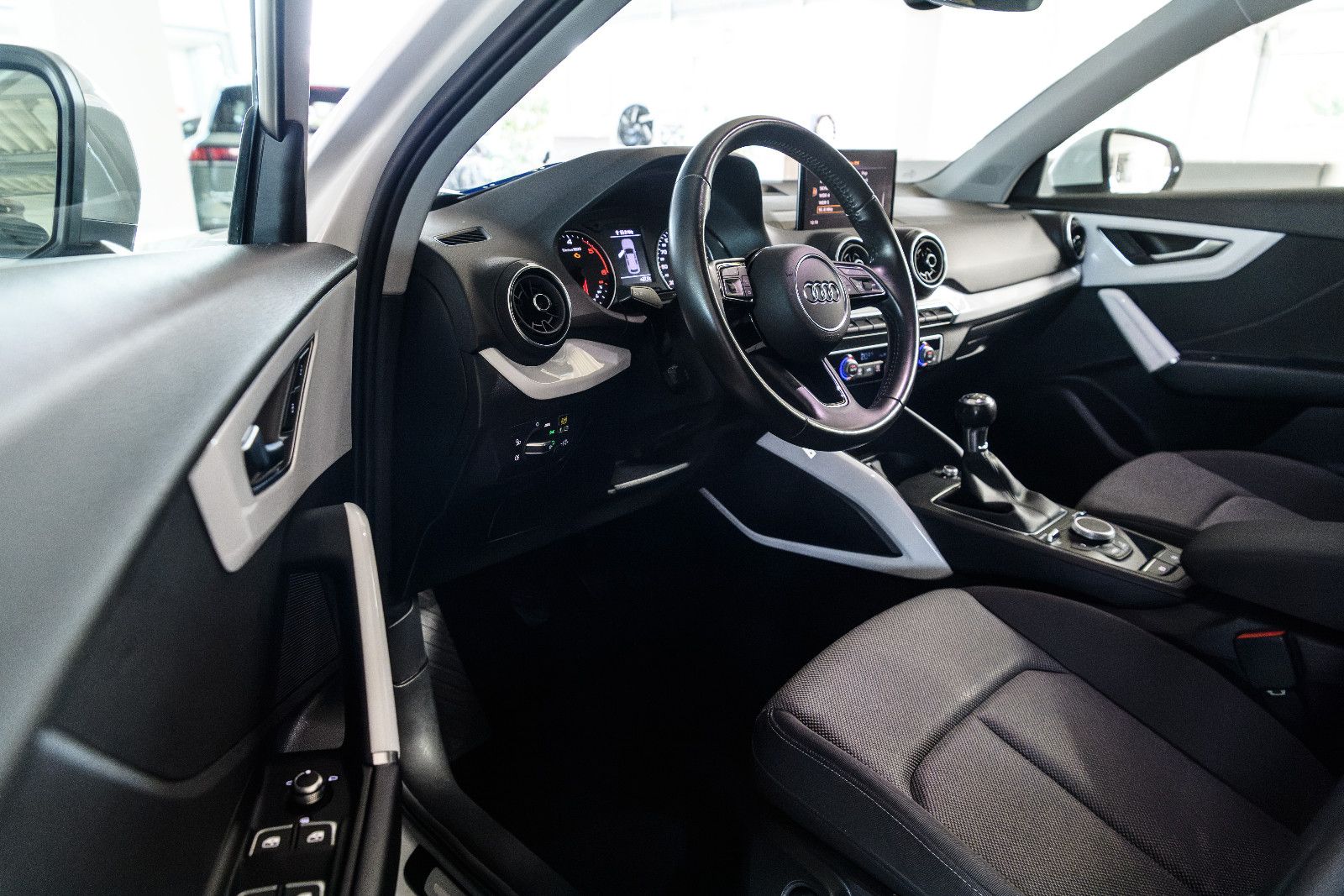 Fahrzeugabbildung Audi Q2 sport 1.6 TDI +LED +Bluetooth