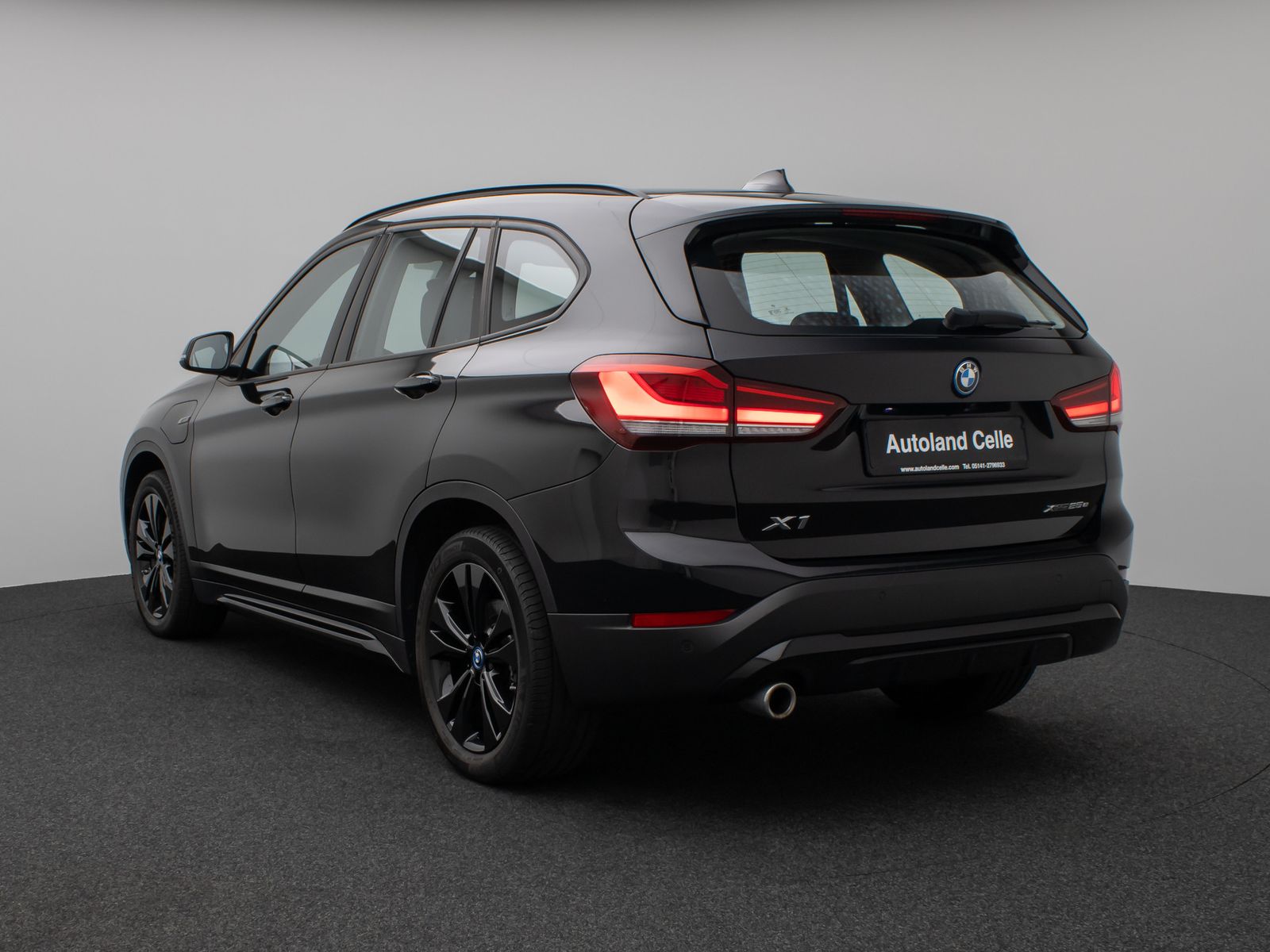 Fahrzeugabbildung BMW X1 xD25e Sport Line Kamera HUD DAB HiFi Komfort