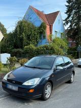 Ford Focus 1.6 Benzin TÜV - Ford Focus aus 2001: 1.6