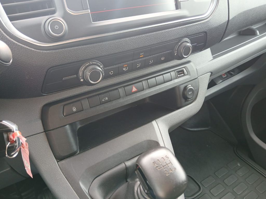Fahrzeugabbildung Citroën Jumpy M BlueHDi 120 Club *AZV*Laderaumverkl.*
