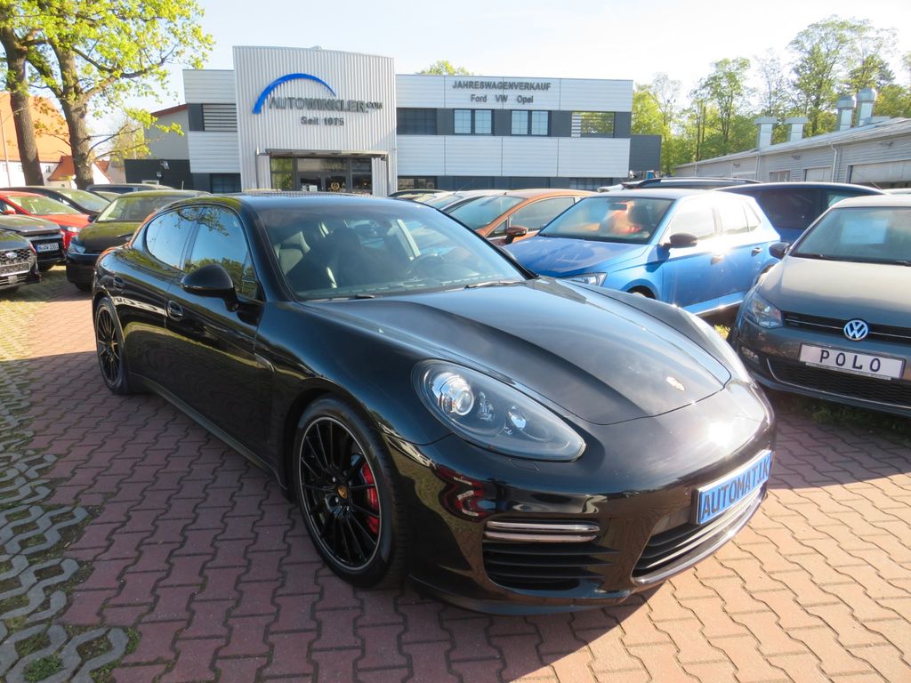 PORSCHE Panamera GTS