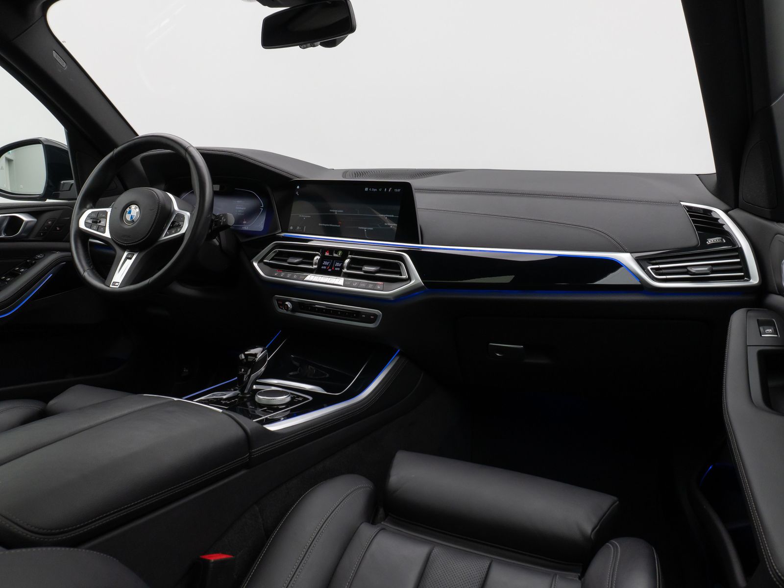 Fahrzeugabbildung BMW X5 xD30d M Sport Panorama 360°Laser HUD DAB HiFi