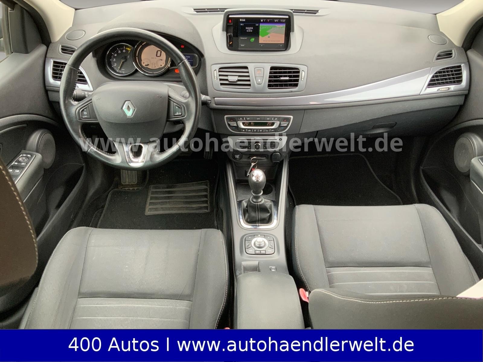 Renault Megane 2015 — photo 11