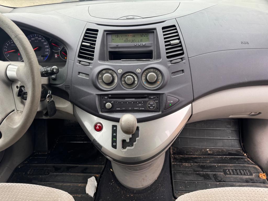 Mitsubishi Grandis